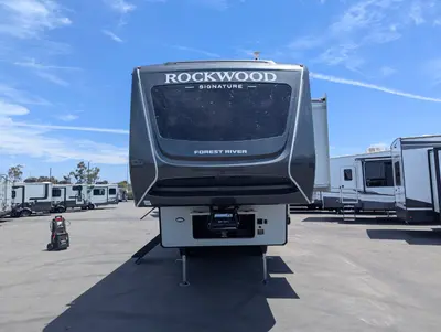 2027 Forest River Rockwood Signature 290SFK photo 3
