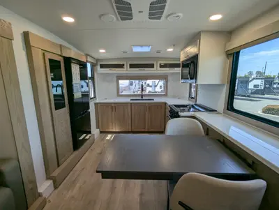 2027 Forest River Rockwood Signature 290SFK photo 19