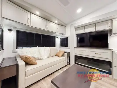 2026 Brinkley Model Z photo 16
