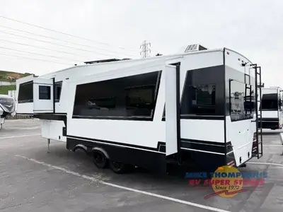 2026 Brinkley Model Z photo 5