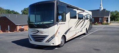 2019 THOR MOTOR COACH HURRICANE photo 29