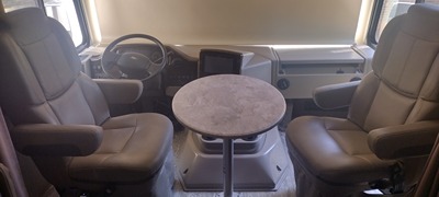 2019 THOR MOTOR COACH HURRICANE photo 23