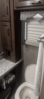 2019 THOR MOTOR COACH HURRICANE photo 16