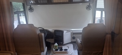 2019 THOR MOTOR COACH HURRICANE photo 3