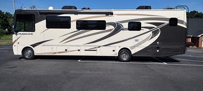 Used 2019 Thor Motor Coach Hurricane 35M
