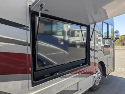 2023 Thor Motor Coach Palazzo photo 13
