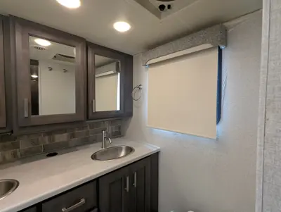 2023 Thor Motor Coach Palazzo photo 40