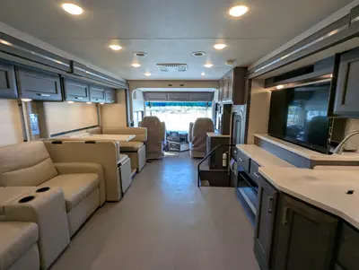 2023 Thor Motor Coach Palazzo photo 47