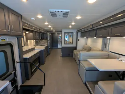 2023 Thor Motor Coach Palazzo photo 18