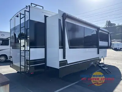 2026 Brinkley Model Z photo 8