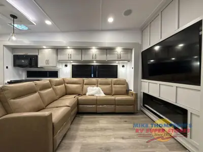 2026 Brinkley Model Z photo 19