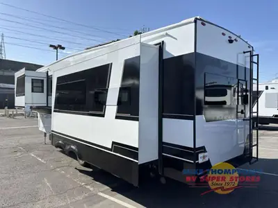 2026 Brinkley Model Z photo 6