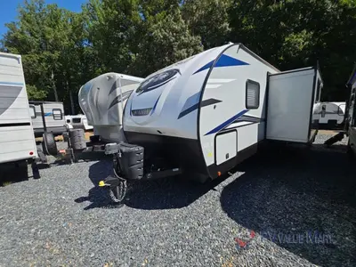 2022 Forest River Cherokee Alpha Wolf photo 4