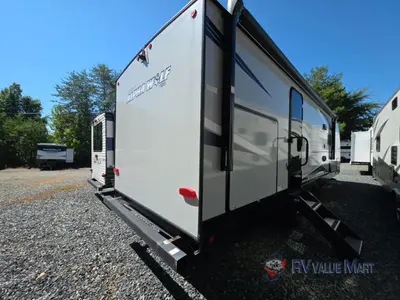 2022 Forest River Cherokee Alpha Wolf photo 8
