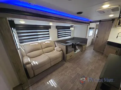 2022 Forest River Cherokee Alpha Wolf photo 22