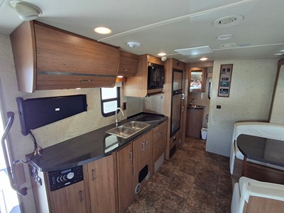 2014 WINNEBAGO ITASCA NAVION photo 26