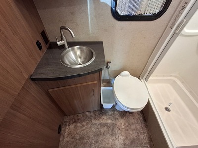 2014 WINNEBAGO ITASCA NAVION photo 40