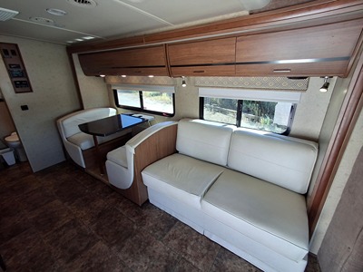2014 WINNEBAGO ITASCA NAVION photo 17