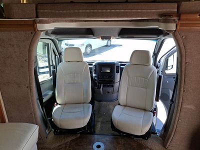 2014 WINNEBAGO ITASCA NAVION photo 19