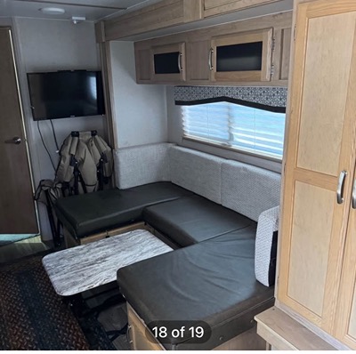 Used 2022 Winnebago Minnie 2101FBS