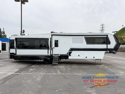 2026 Brinkley Model Z photo 8