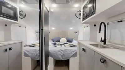 2027 Dreamhaven Chameleon photo 3