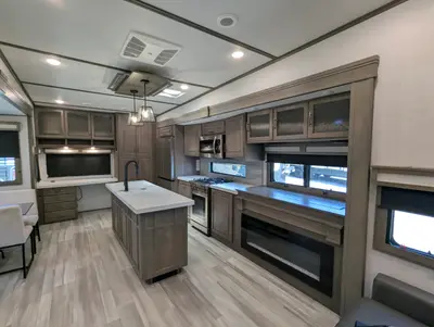 2023 Grand Design Solitude 345GK photo 27