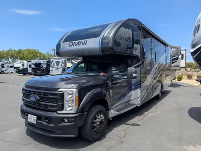 2024 Thor Motor Coach Omni XG32 photo 4