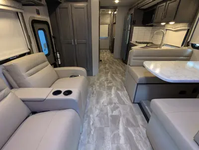 2024 Thor Motor Coach Omni XG32 photo 16