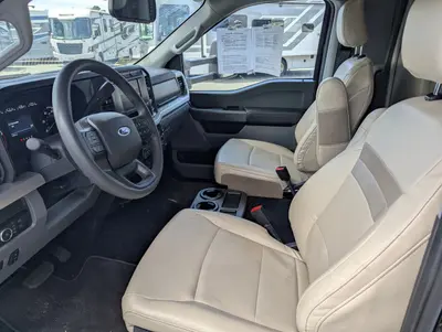 2024 Thor Motor Coach Omni XG32 photo 6