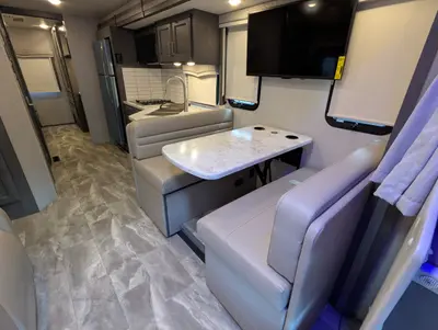2024 Thor Motor Coach Omni XG32 photo 15