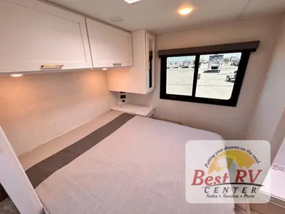 2027 Thor Motor Coach Four Winds photo 42