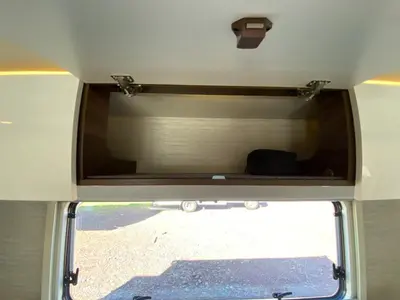 2022 Winnebago Navion photo 37