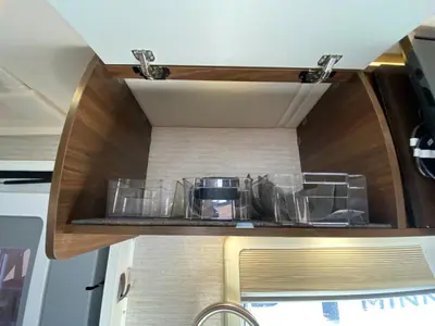 2022 Winnebago Navion photo 20