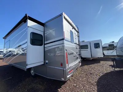 2022 Winnebago Navion photo 8