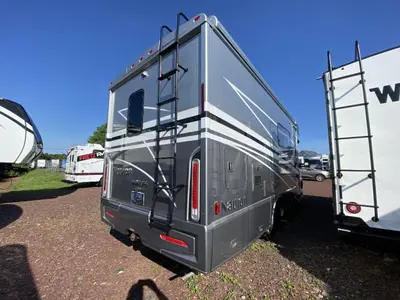 2022 Winnebago Navion photo 10