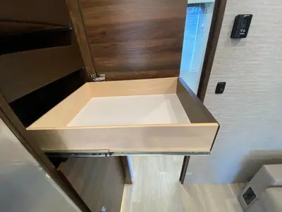 2022 Winnebago Navion photo 29