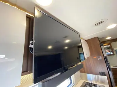 2022 Winnebago Navion photo 21