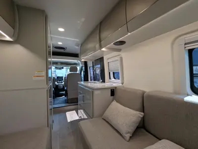 2027 Thor Motor Coach Tellaro 20U photo 24