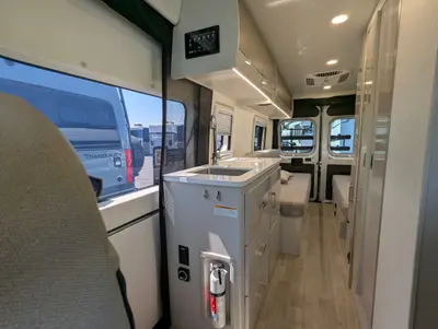 2027 Thor Motor Coach Tellaro 20U photo 16