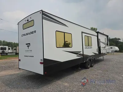 2027 Prime Time RV Crusader photo 8
