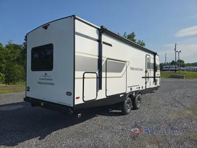 2027 Coachmen RV Freedom Express photo 8