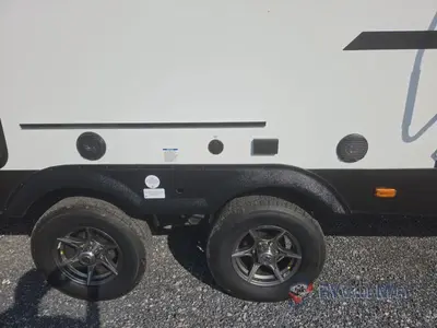 2027 Coachmen RV Freedom Express photo 16