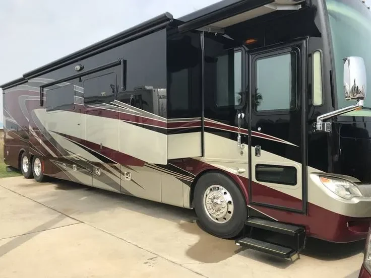 2015 TIFFIN MOTORHOMES ALLEGRO BUS exterior