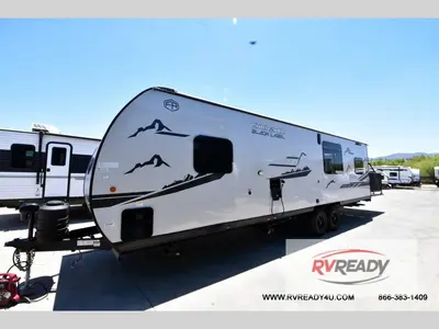 2025 Forest River RV Cherokee Grey Wolf Black Label photo 4