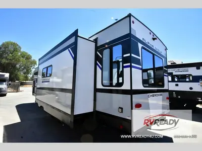 2027 Forest River RV Cherokee Alpha Wolf photo 4
