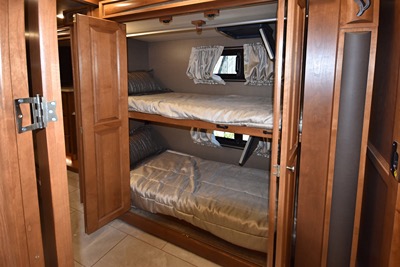 2018 TIFFIN MOTORHOMES PHAETON photo 5