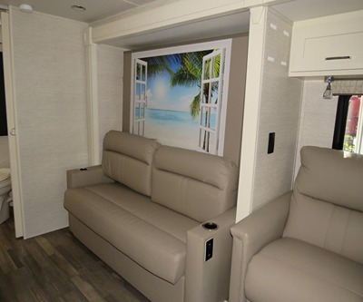 2021 TIFFIN MOTORHOMES WAYFARER photo 10