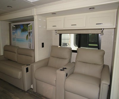 2021 TIFFIN MOTORHOMES WAYFARER photo 14