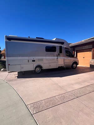 2021 TIFFIN MOTORHOMES WAYFARER photo 2